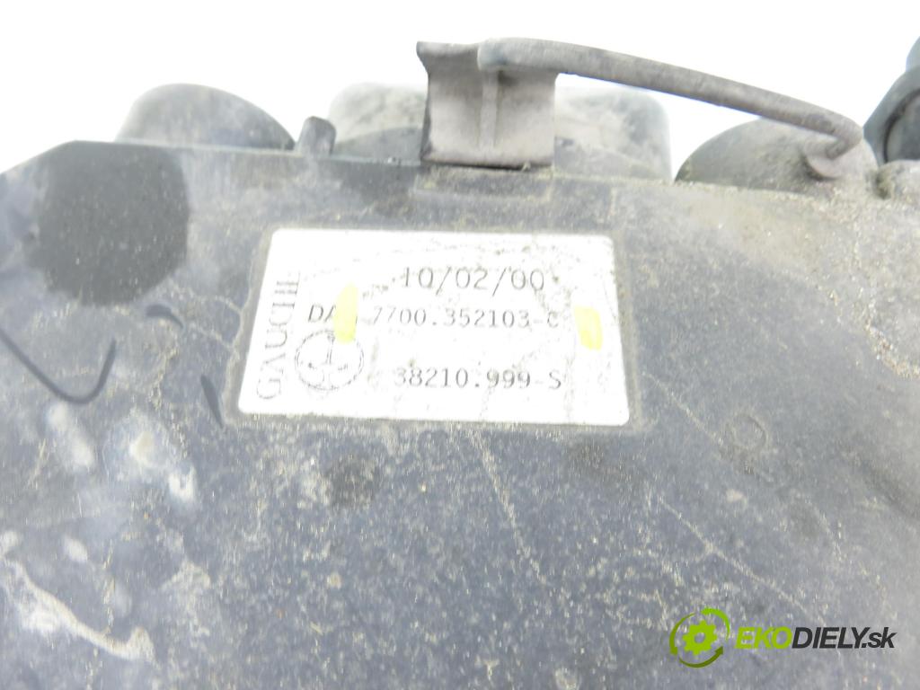 RENAULT MASTER II Platforma / podwozie (ED/HD/UD) KABINA/PLATFORMA 2000 59,00 2.5 D - S8U 770 2499,00 Svetlo LP 7700352103 ; 7700352103C