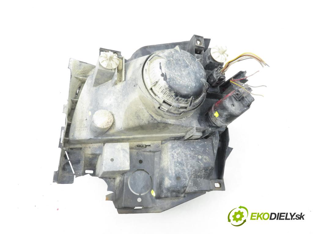 VW TRANSPORTER IV Autobus (70XB, 70XC, 7DB, 7DW, 7DK) BUS 1997 57,00 2.4 D 78 2370,00 Svetlo PP