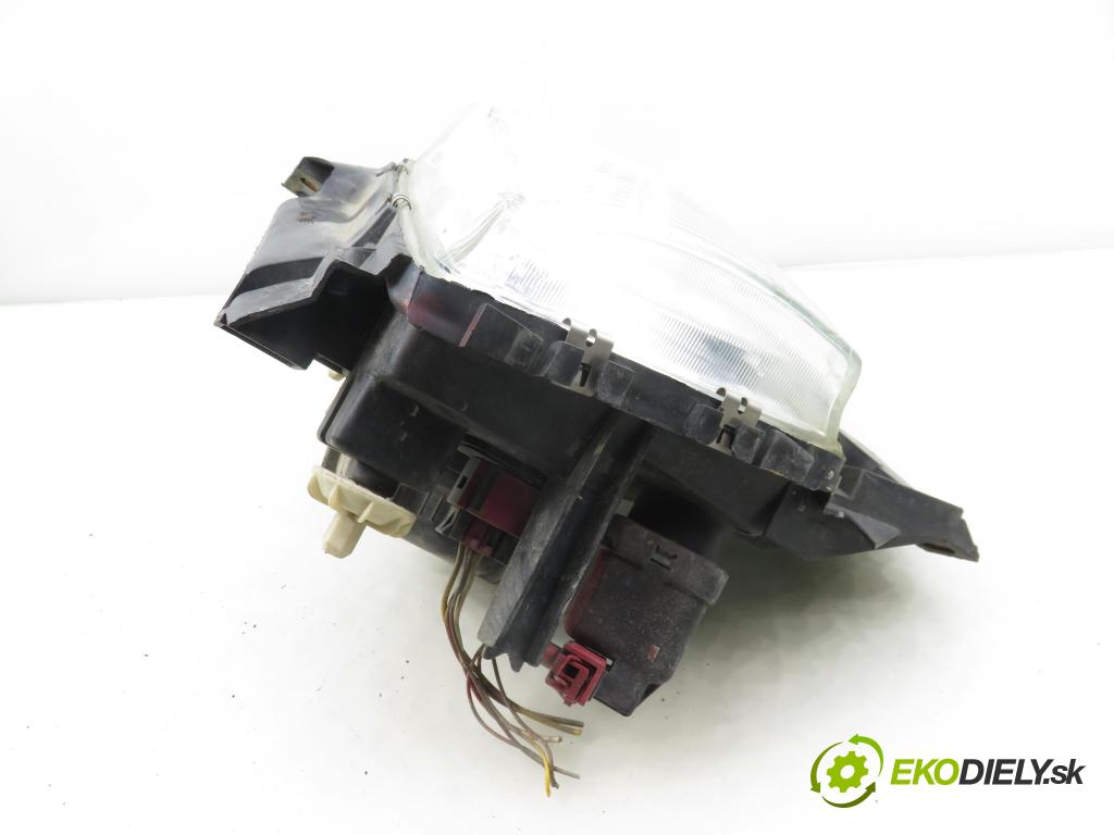 VW TRANSPORTER IV Autobus (70XB, 70XC, 7DB, 7DW, 7DK) BUS 1997 57,00 2.4 D 78 2370,00 Svetlo PP
