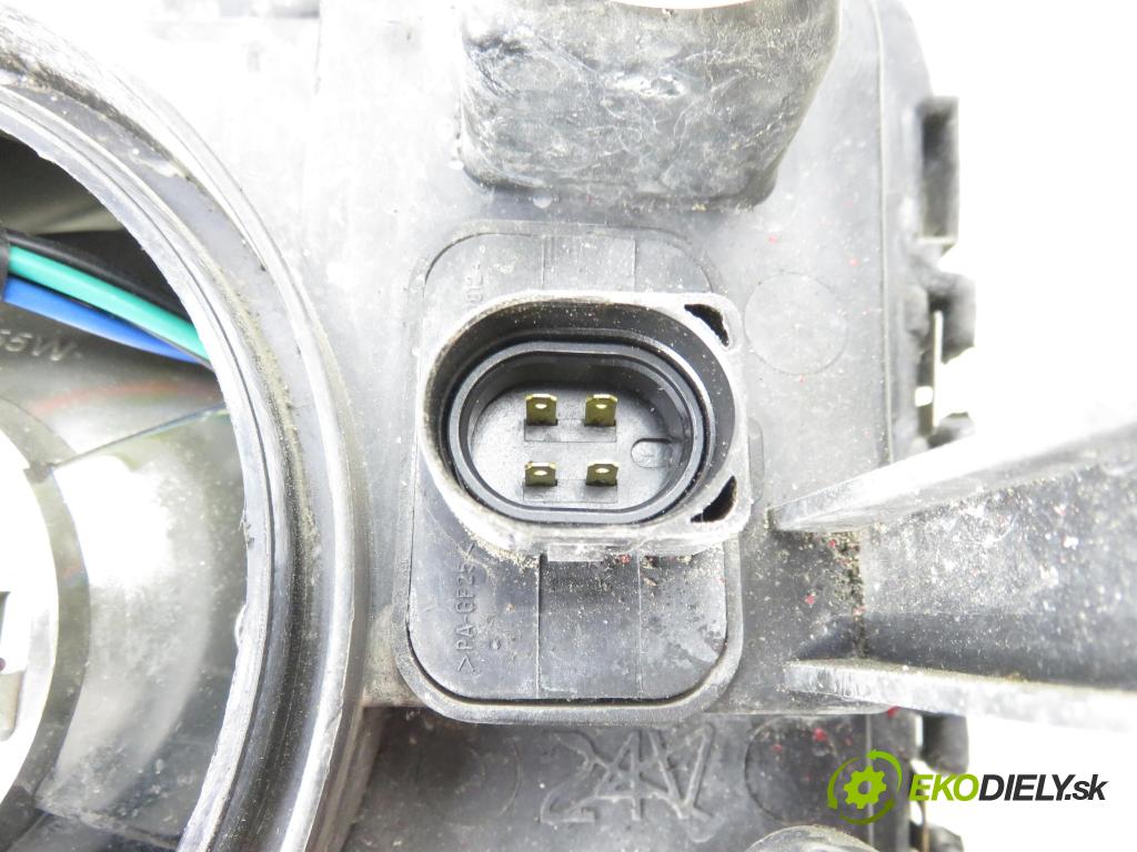 VW TRANSPORTER IV Autobus (70XB, 70XC, 7DB, 7DW, 7DK) BUS 1997 57,00 2.4 D 78 2370,00 Svetlo PP