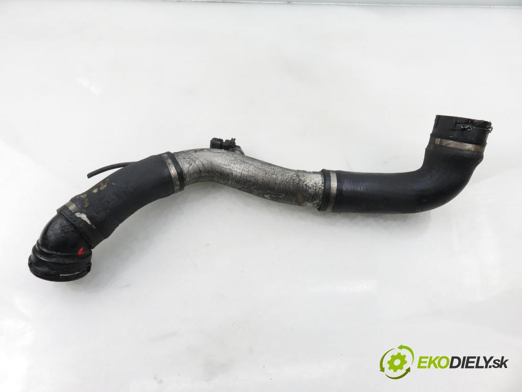 BMW 5 (E60) SEDAN 2006 120,00 520 d - M47 D20 (204D4) 1995,00 Rúra intercoolera turba 7790090
