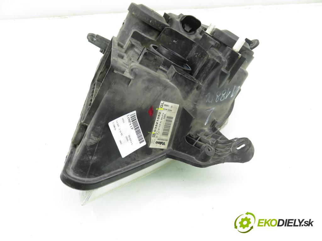 OPEL MERIVA A nadwozie wielkoprzestrzenne (MPV) (X03) MINIVAN 2003 74,00 1.6 16V - Z 16 XE 1598,00 světlo LP 93321052