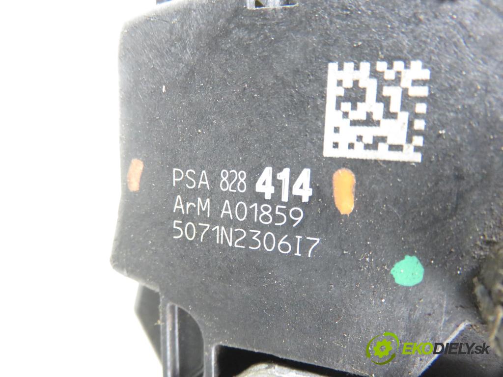 CITROEN BERLINGO Nadwozie pełne/minivan (B9) FURGON 2011 55,00 1.6 HDi / BlueHDi 75 - 9HN (DV6ETED) 1560,00 zámok Dvere posúvne 828414