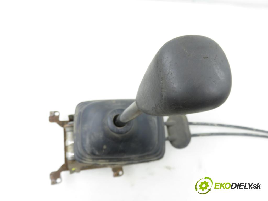 RENAULT MASTER II Platforma / podwozie (ED/HD/UD) KABINA/PLATFORMA 2000 59,00 2.5 D - S8U 770 2499,00 ZVEDÁK: