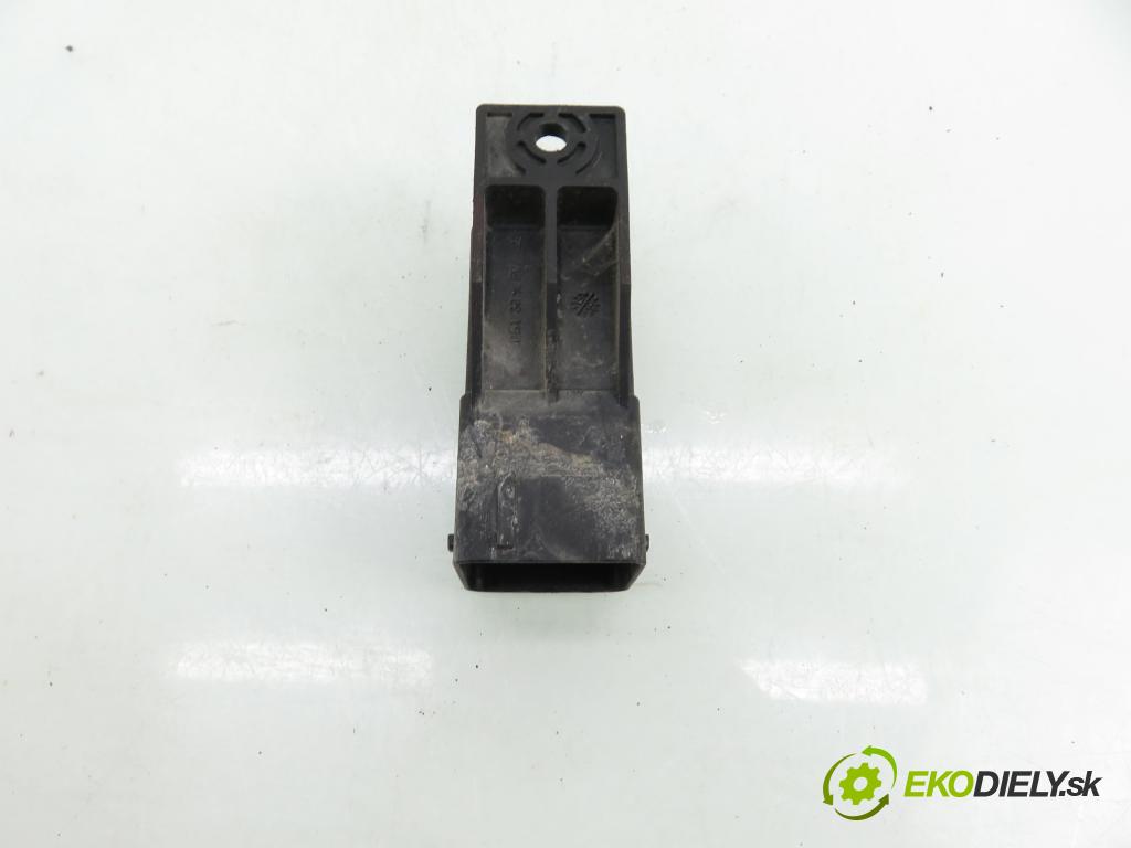 FORD FOCUS C-MAX (DM2) MINIVAN 2004 100,00 2.0 TDCi - G6DA 1997,00 RELÉ: SWIEC: 3M5T12A343AA ; 51252003