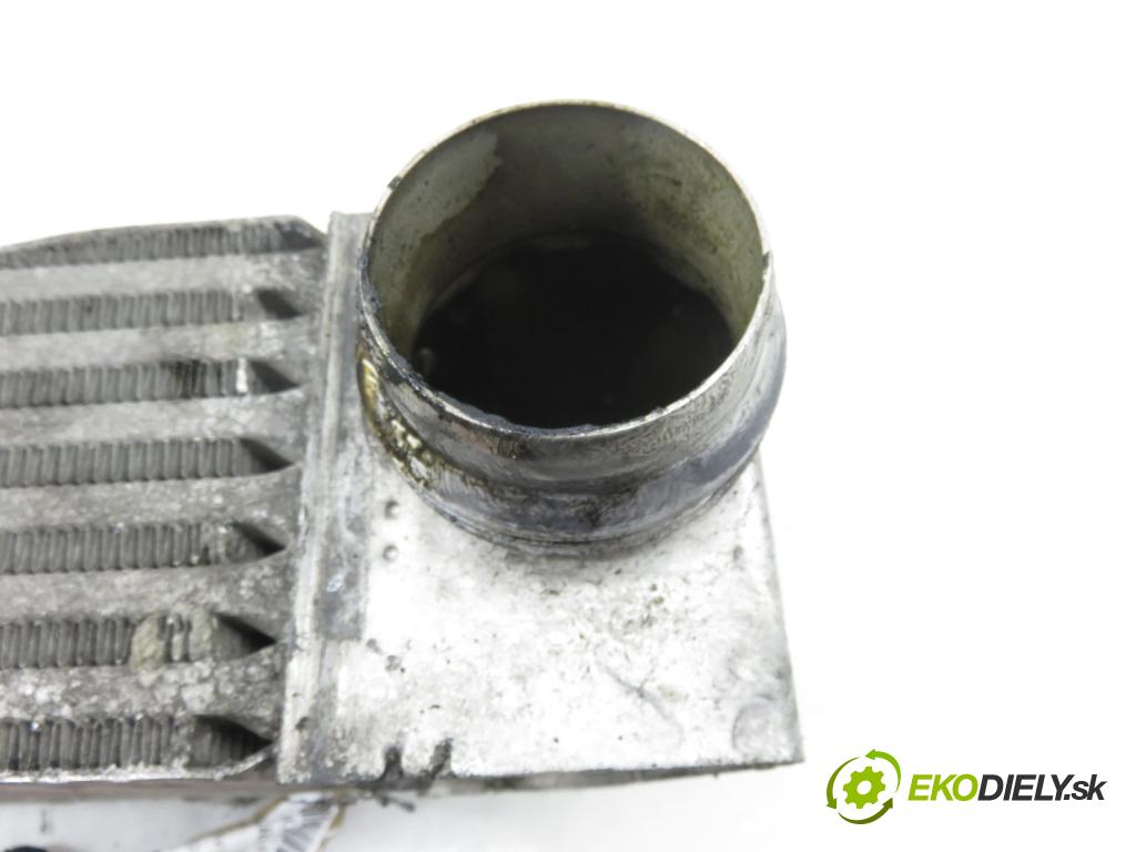 BMW 5 (E60) SEDAN 2006 120,00 520 d - M47 D20 (204D4) 1995,00 chladič intercooler 7795823