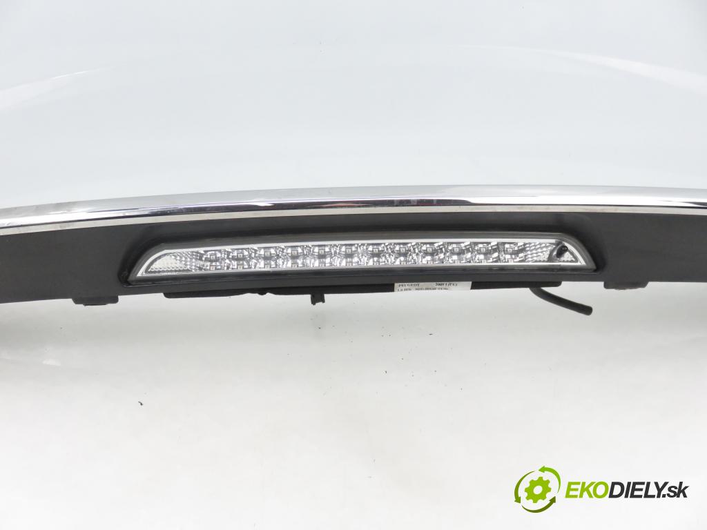 PEUGEOT 2008 I (CU_) KOMBI 2013 84,00 1.6 HDi - 9HD (DV6CTED) 1560,00 SVĚTLO bŕzd 9678324280