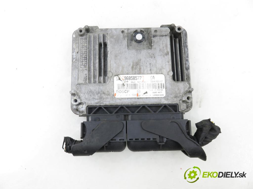 CHEVROLET CAPTIVA (C100, C140) SUV 2007 110,00 2.0 D 4WD 1991,00 Riadiaca jednotka Motor 0281014296 ; 96858577