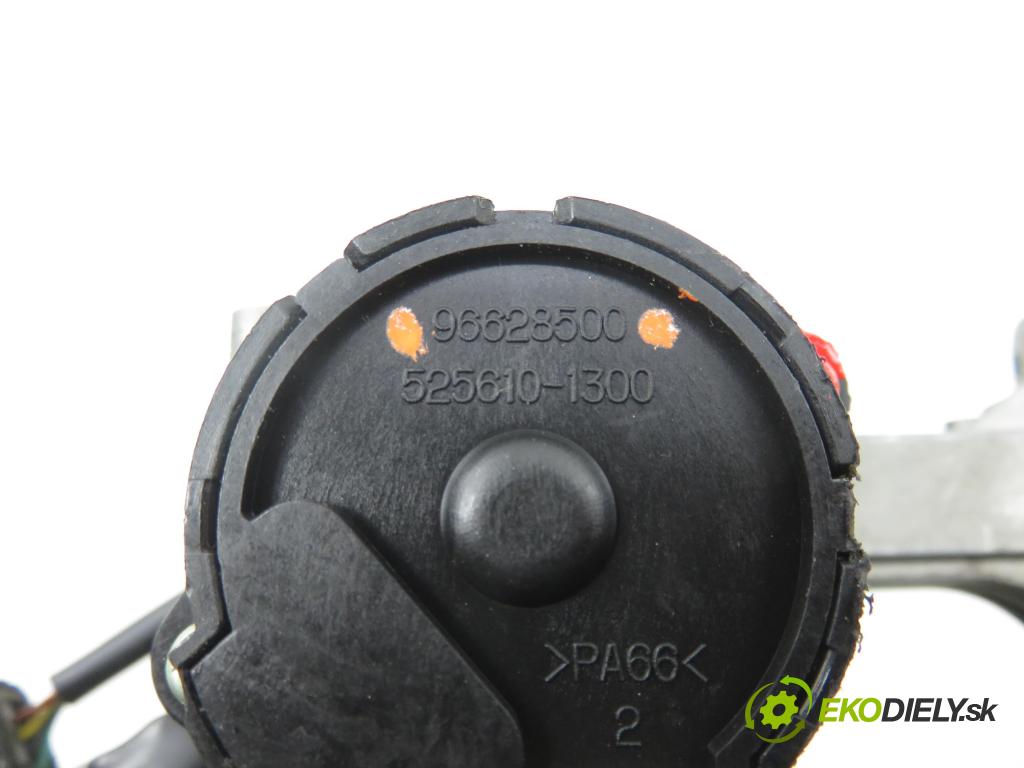 CHEVROLET CAPTIVA (C100, C140) SUV 2007 110,00 2.0 D 4WD 1991,00 spinačka / zámky 96628500 ; 96673458
