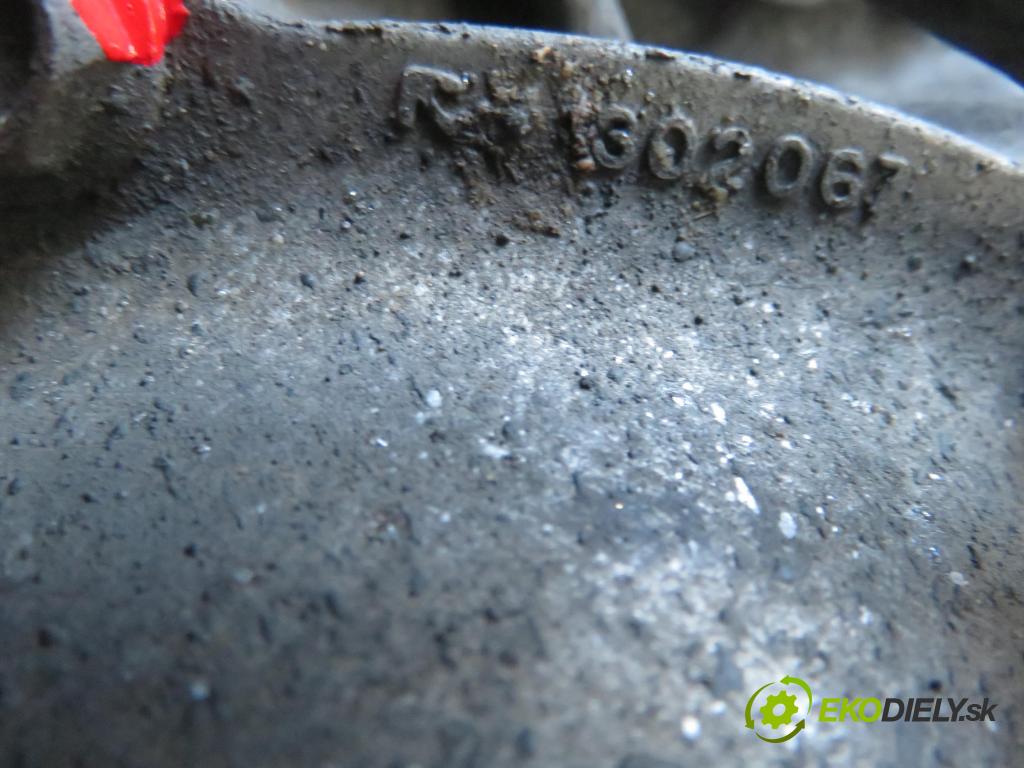 MITSUBISHI OUTLANDER I (CU_W) SUV 2002 100,00 2.0 4WD (CU2W) - 4G63 (DOHC 16V) 1997,00 Reduktor prevodovky 302067