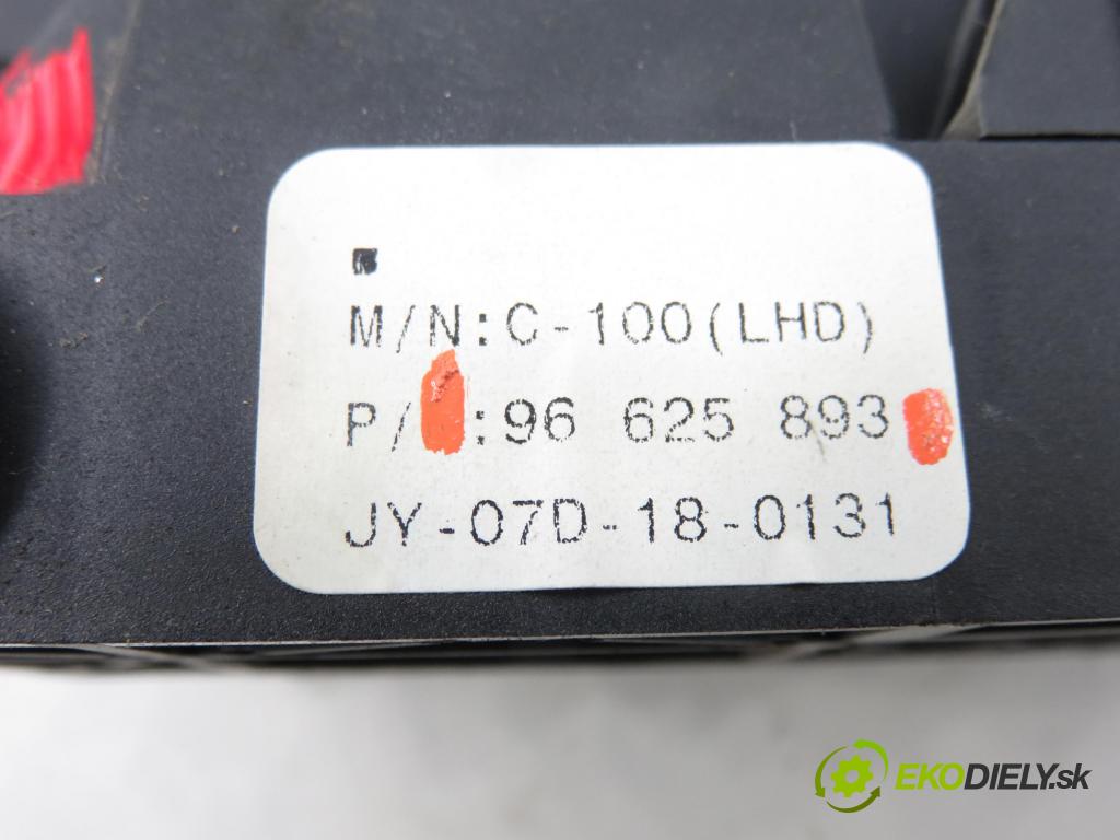 CHEVROLET CAPTIVA (C100, C140) SUV 2007 110,00 2.0 D 4WD 1991,00 Potenciometer plynu 96625893 (Potenciometer plynového pedálu)