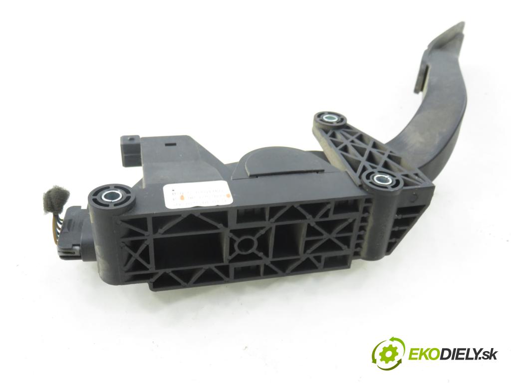 CHEVROLET CAPTIVA (C100, C140) SUV 2007 110,00 2.0 D 4WD 1991,00 Potenciometer plynu 96625893 (Potenciometer plynového pedálu)