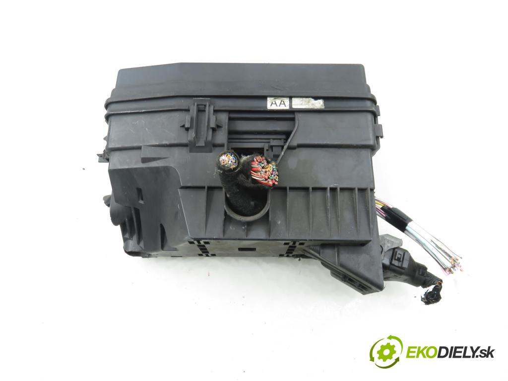 CHEVROLET CAPTIVA (C100, C140) SUV 2007 110,00 2.0 D 4WD 1991,00 Skrinka POJISTKY: 96821095