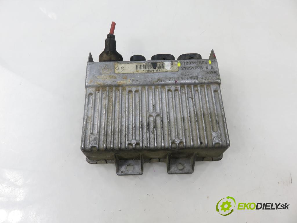 RENAULT MASTER II Platforma / podwozie (ED/HD/UD) KABINA/PLATFORMA 2000 59,00 2.5 D - S8U 770 2499,00 Riadiaca jednotka Motor 7700311655