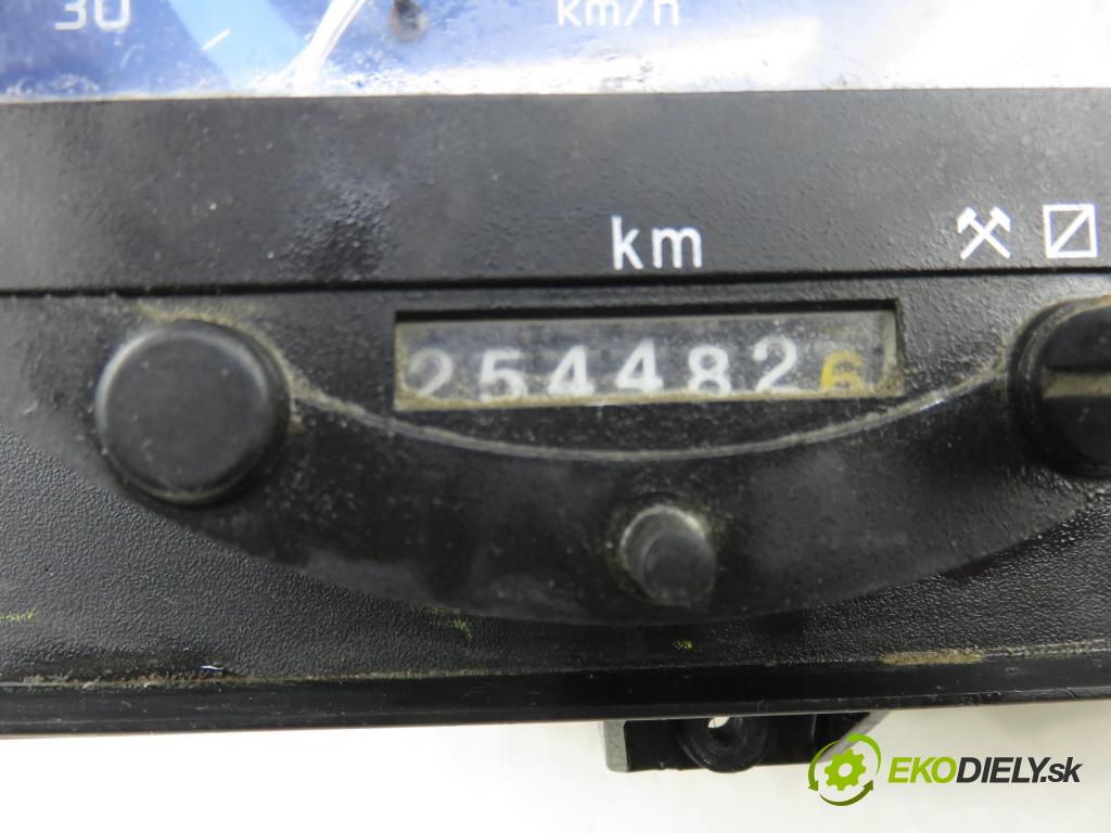 RENAULT MASTER II Platforma / podwozie (ED/HD/UD) KABINA/PLATFORMA 2000 59,00 2.5 D - S8U 770 2499,00 Prístrojovka elektrický