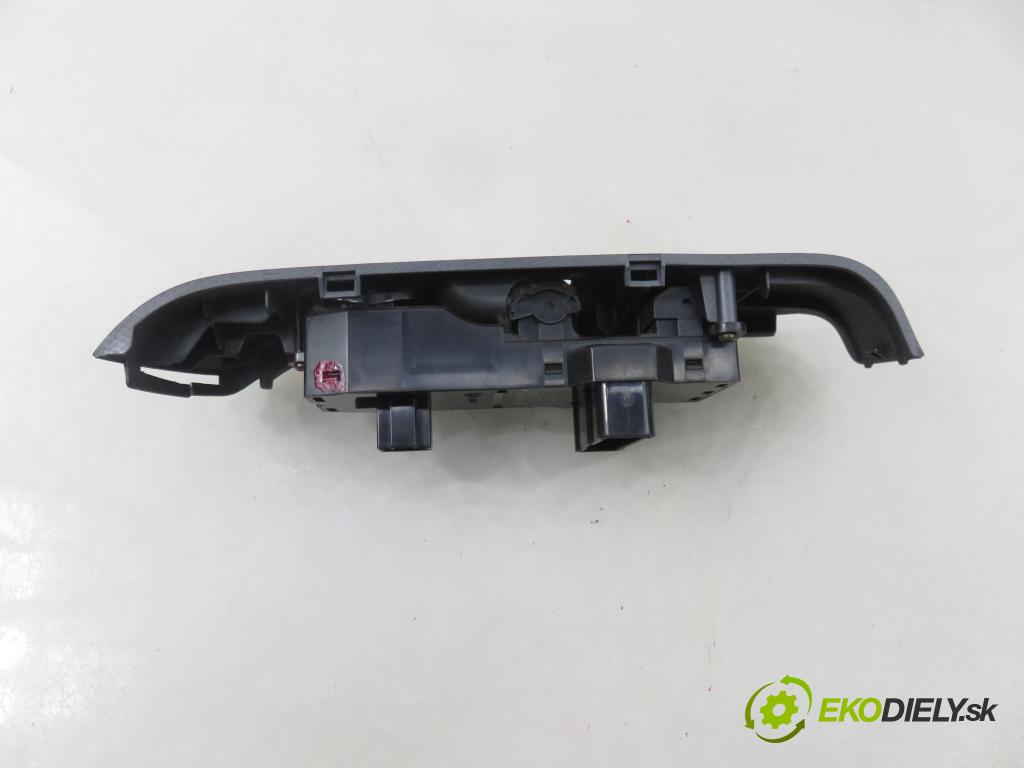 HONDA JAZZ II (GD_, GE3, GE2) HB 2004 57,00 1.2 i-DSI (GD5, GE2) - L12A1 1243,00 Panel ovládania okien 35750SAAG02M1