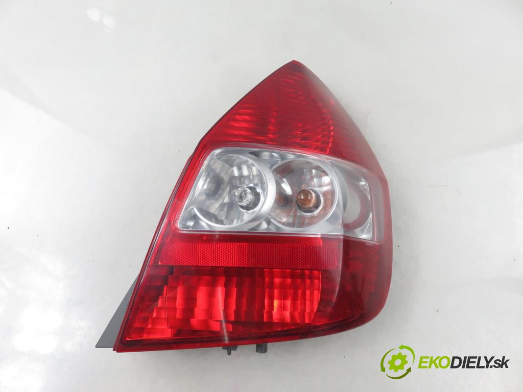 HONDA JAZZ II (GD_, GE3, GE2) HB 2004 57,00 1.2 i-DSI (GD5, GE2) - L12A1 1243,00 Svetlo pravé zadné 