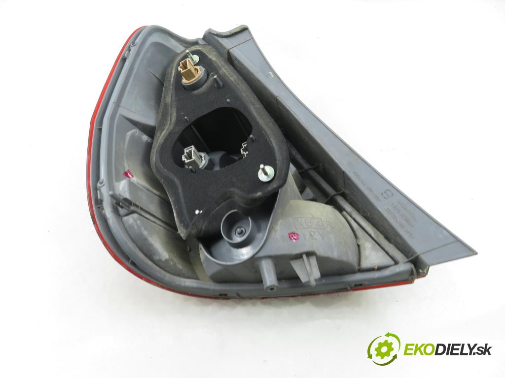 HONDA JAZZ II (GD_, GE3, GE2) HB 2004 57,00 1.2 i-DSI (GD5, GE2) - L12A1 1243,00 Svetlo pravé zadné