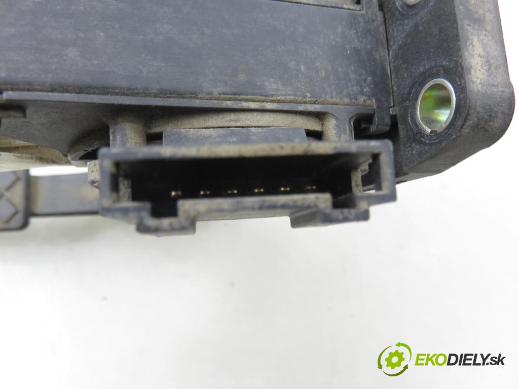 SKODA OCTAVIA I Combi (1U5) KOMBI 2001 81,00 1.9 TDI 110 - ASV 1896,00 potenciometr plynového pedálu 1J1721503K ; 0281002342 (Potenciometr plynového pedálu)