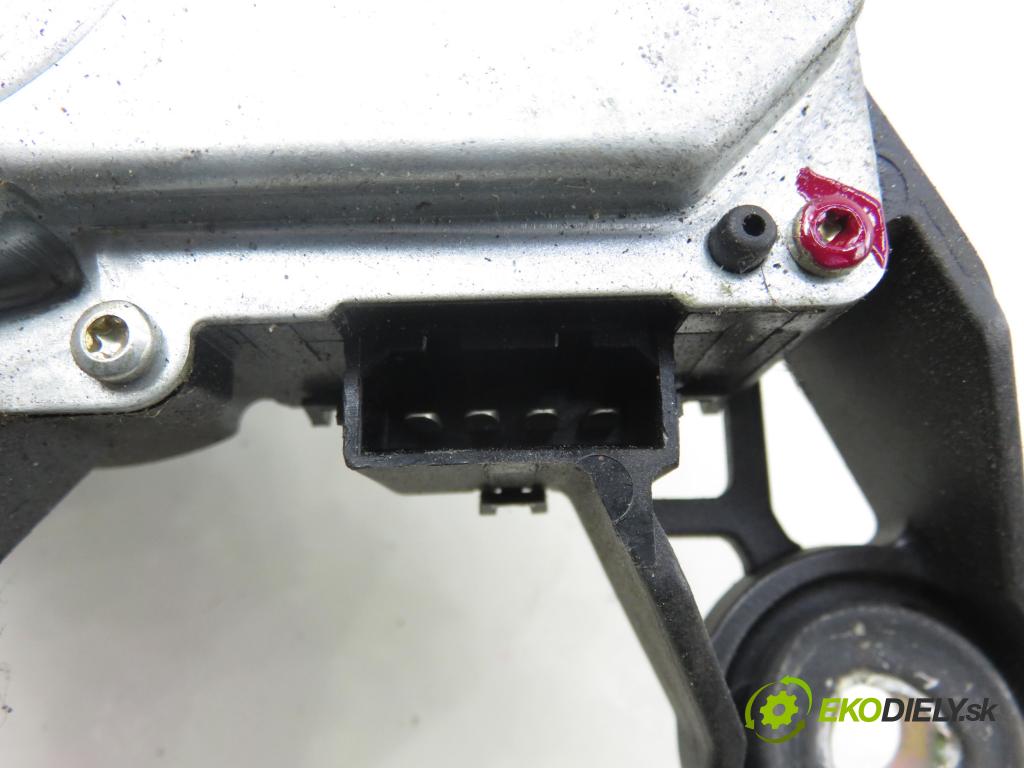 SKODA OCTAVIA I Combi (1U5) KOMBI 2001 81,00 1.9 TDI 110 - ASV 1896,00 motorek stěrače ZADNÍ: 1U9955711 ; 404683