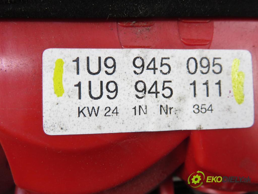 SKODA OCTAVIA I Combi (1U5) KOMBI 2001 81,00 1.9 TDI 110 - ASV 1896,00 světlo levé zadní 1U9945095 ; 1U9945111