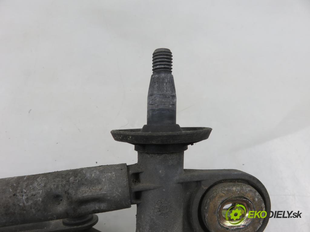 RENAULT SCENIC I (JA0/1_) MINIVAN 2001 75,00 1.9 dCi 102 - F9Q 732 1870,00 Motorček stieračov 0390241379 ; 8200106711 ; 3397020563