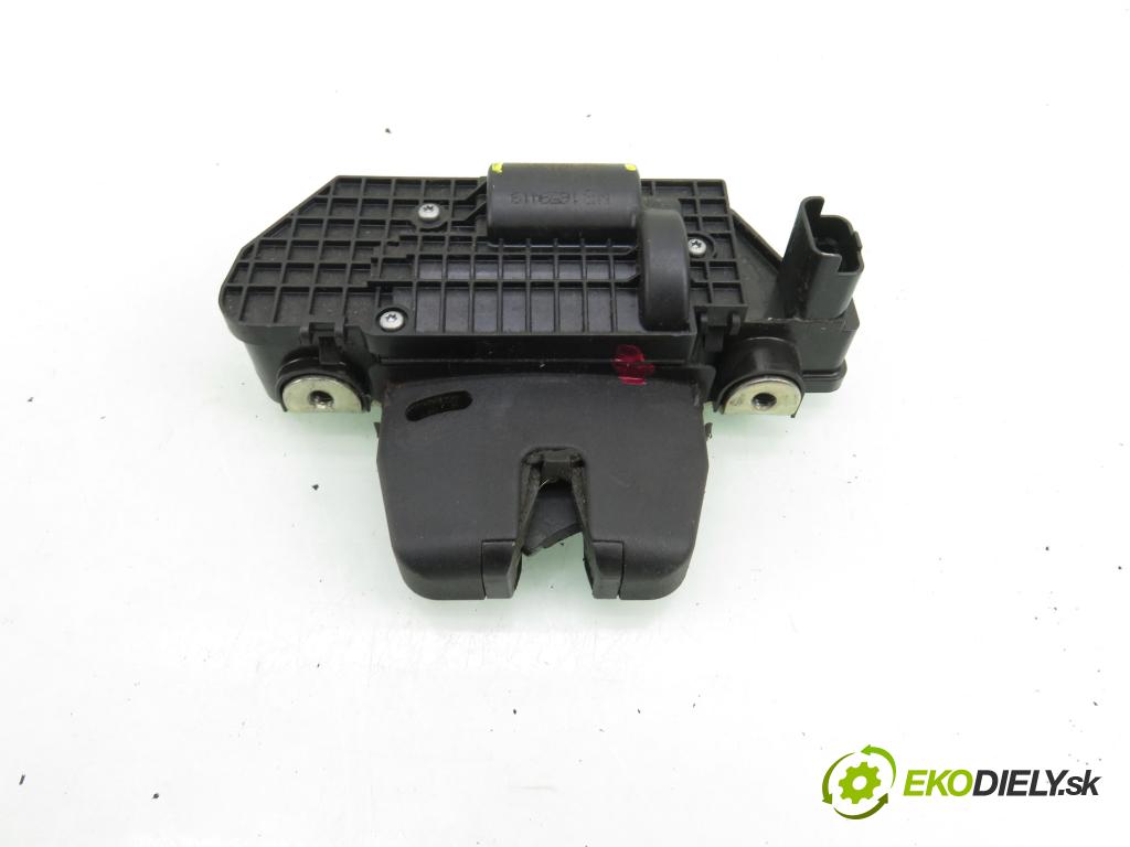 PEUGEOT 2008 I (CU_) KOMBI 2013 84,00 1.6 HDi - 9HD (DV6CTED) 1560,00 zámok dveří kufr EL. 9151487499H ; 9684648680