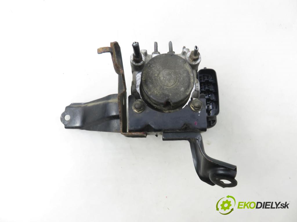 TOYOTA RAV 4 II (_A2_) SUV 2002 85,00 2.0 D-4D 4WD 116 - 1CD-FTV 1995,00 Pumpa ABS 4451042080 ; 8954142050 ; 1338000020 (Pumpa ABS)