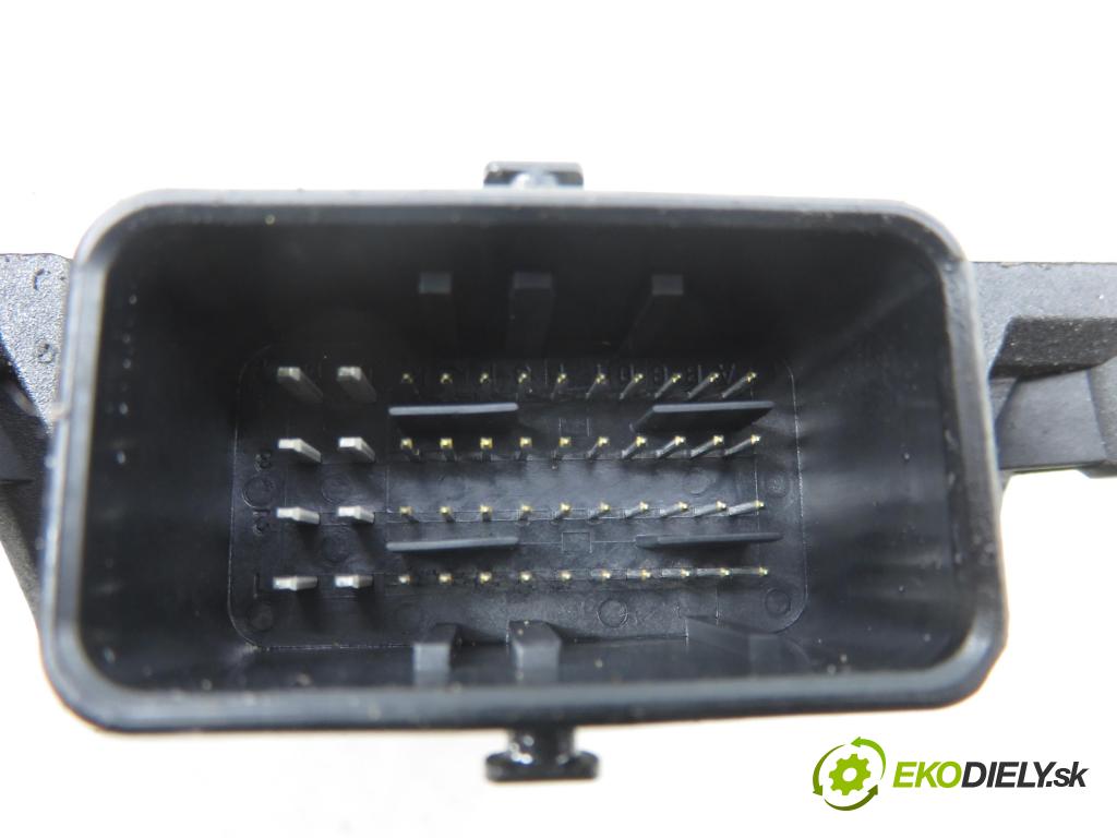 OPEL MERIVA A nadwozie wielkoprzestrzenne (MPV) (X03) MINIVAN 2003 74,00 1.6 16V - Z 16 XE 1598,00 řídící jednotka LPG 67R016019