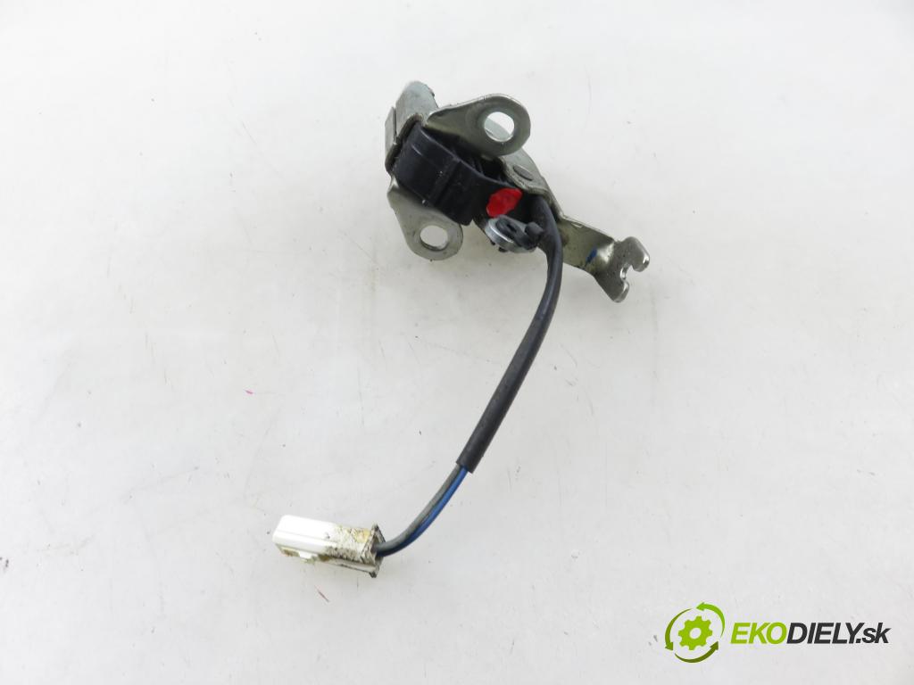 CITROEN NEMO Skrzynia (AA_) FURGON 2009 50,00 1.4 HDi - 8HS (DV4TED) 1398,00 zámok dvierka 1355028080