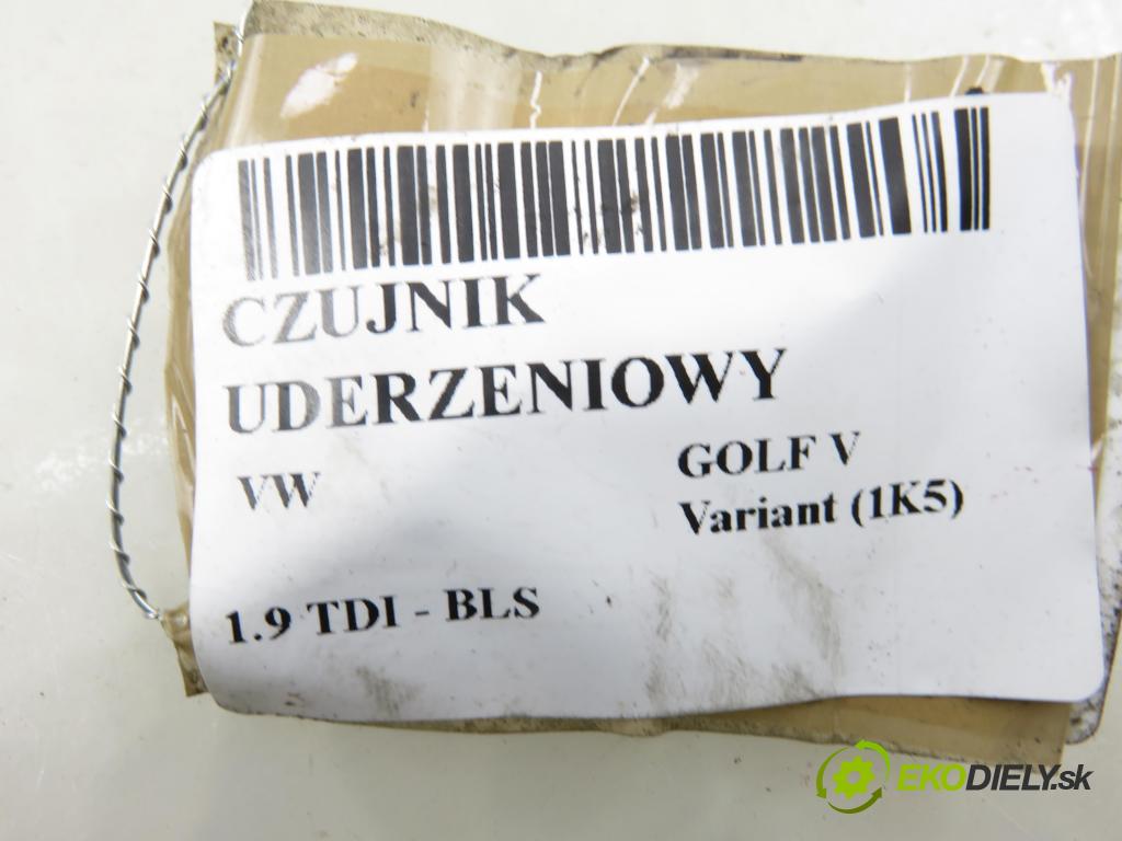 VW GOLF V Variant (1K5) KOMBI 2008 77,00 1.9 TDI - BLS 1896,00 Snímač nárazu 5WK43273 ; 1K0909606D (Snímač nárazu)