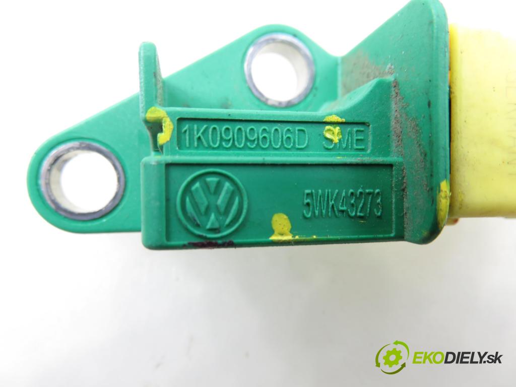 VW GOLF V Variant (1K5) KOMBI 2008 77,00 1.9 TDI - BLS 1896,00 Snímač nárazu 5WK43273 ; 1K0909606D (Snímač nárazu)