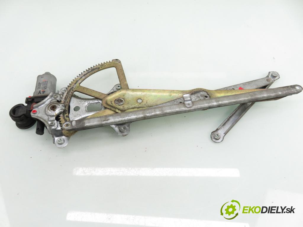 TOYOTA AVENSIS VERSO (_M2_) MINIVAN 2004 85,00 2.0 D (CLM20_) - 1CD-FTV 1995,00 mechanismus oken 8572042070 ; 0620401160