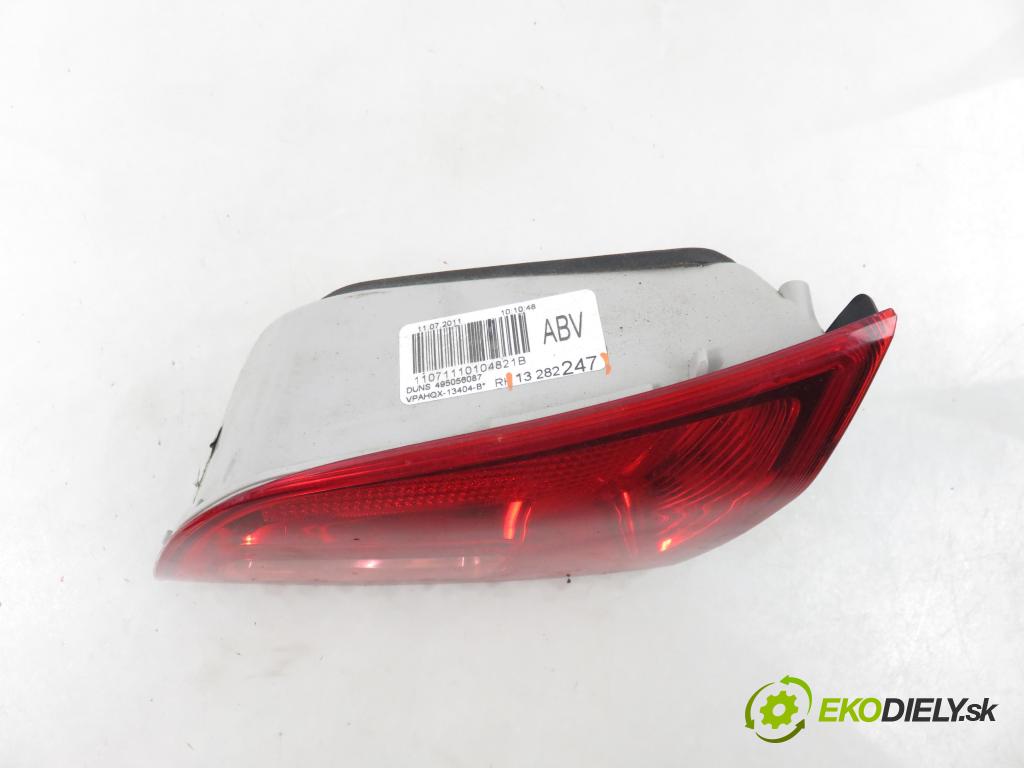 OPEL ASTRA J Sports Tourer (P10) KOMBI 2011 81,00 1.7 CDTI - A 17 DTJ 1686,00 světlo pravé zadní kufr 13282247