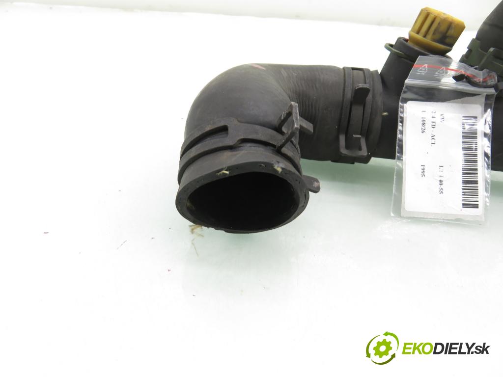 VW LT 40-55 I Platforma / podwozie (293-909) KABINA/PLATFORMA 1995 70,00 2.4 TD - ACL 2383,00 Rúra vody 073121083B