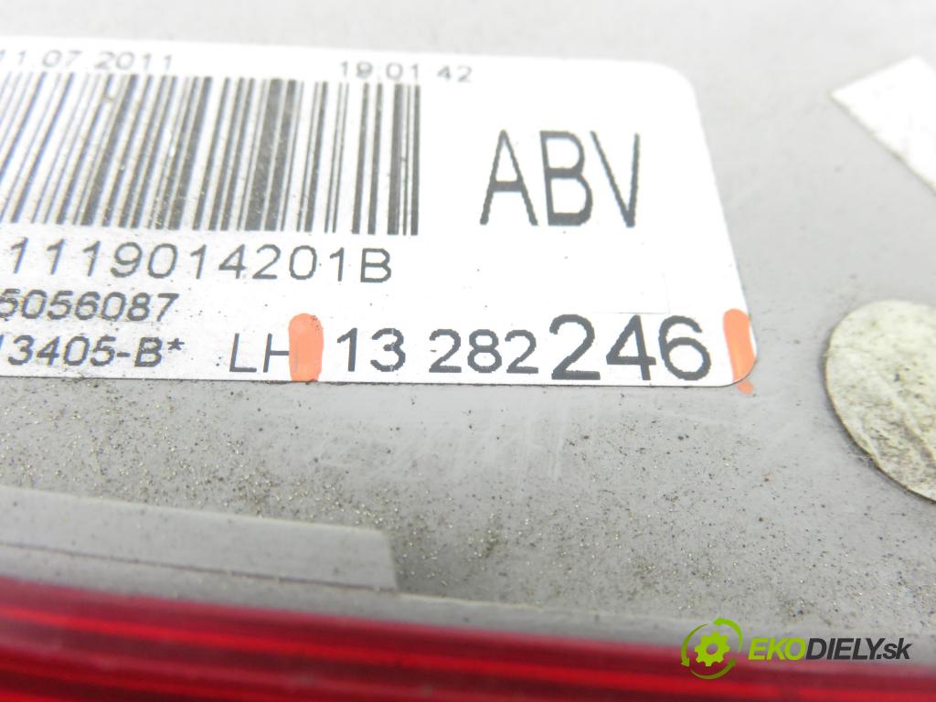 OPEL ASTRA J Sports Tourer (P10) KOMBI 2011 81,00 1.7 CDTI - A 17 DTJ 1686,00 světlo levé zadní kufr 13282246