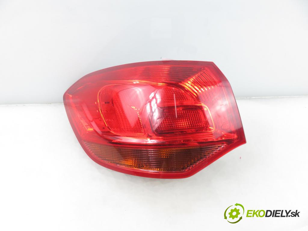 OPEL ASTRA J Sports Tourer (P10) KOMBI 2011 81,00 1.7 CDTI - A 17 DTJ 1686,00 světlo pravé zadní 13282243