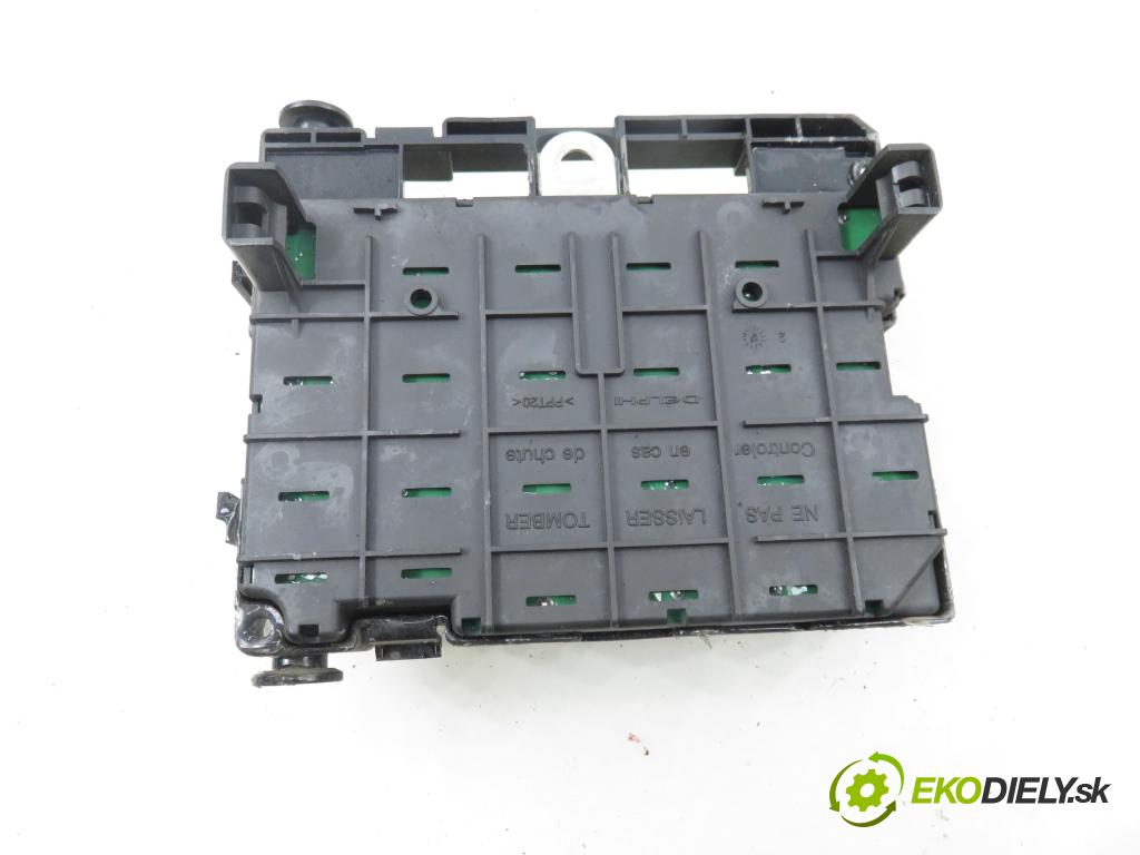 PEUGEOT 206 liftback (2A/C) HB 2005 50,00 1.4 HDi 8V 70 - 8HZ 1398,00 MODUL BSM 9657608780