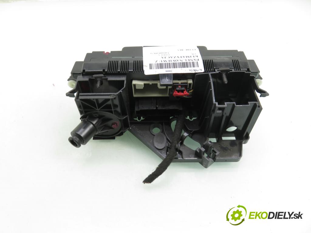 VW GOLF V Variant (1K5) KOMBI 2008 77,00 1.9 TDI - BLS 1896,00 Panel topení KLIMATIZACE: