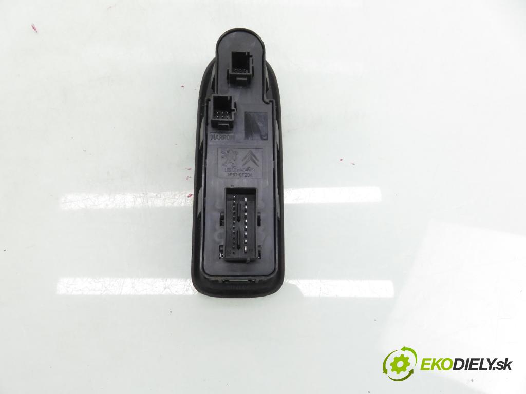 PEUGEOT 308 (4A_, 4C_) HB 2012 0,00 1.6 HDi - 9HR (DV6C) 1560,00 Panel ovládania okien 96644917XT