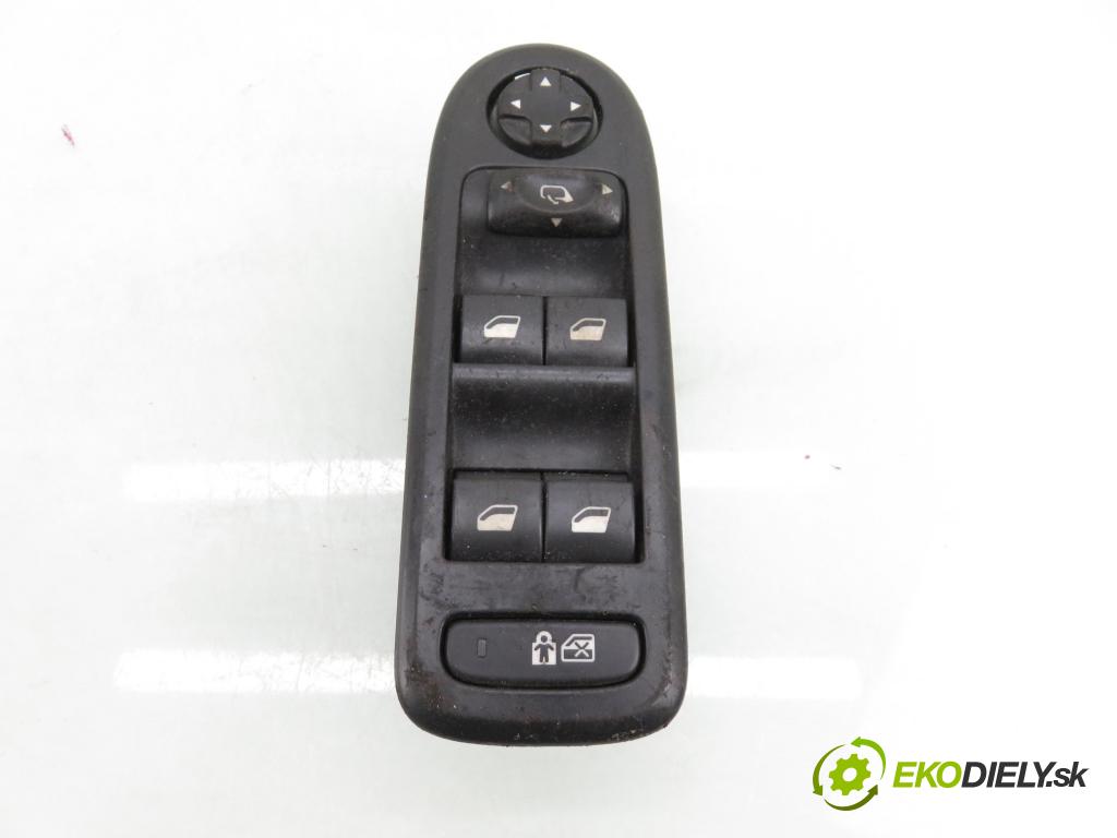 PEUGEOT 308 (4A_, 4C_) HB 2012 0,00 1.6 HDi - 9HR (DV6C) 1560,00 Panel ovládania okien 96644917XT