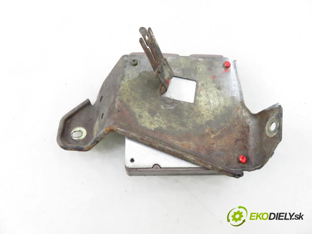 TOYOTA AVENSIS VERSO (_M2_) MINIVAN 2004 85,00 2.0 D (CLM20_) - 1CD-FTV 1995,00 řídící jednotka vstřiku 8987126010 ; 1310001280