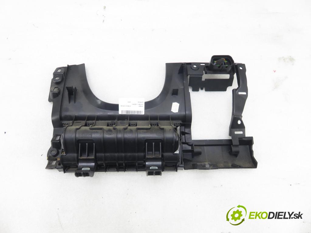 FORD S-MAX (WA6) MINIVAN 2010 103,00 2.0 TDCi - QXWC 1997,00 palubovka