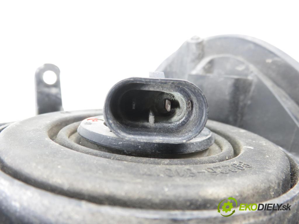 TOYOTA AVENSIS VERSO (_M2_) MINIVAN 2004 85,00 2.0 D (CLM20_) - 1CD-FTV 1995,00 Svetlo PP