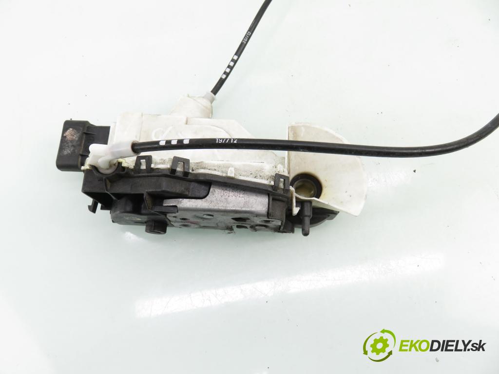 PEUGEOT 308 (4A_, 4C_) HB 2012 0,00 1.6 HDi - 9HR (DV6C) 1560,00 zámok 006166 ; PSA006166
