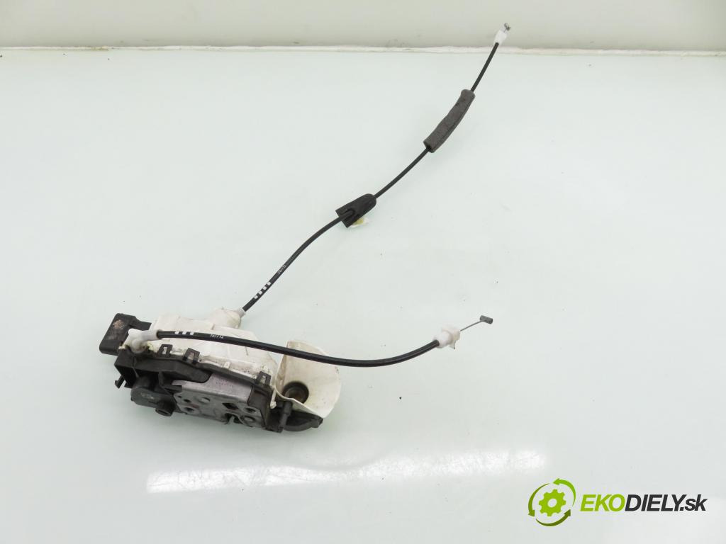 PEUGEOT 308 (4A_, 4C_) HB 2012 0,00 1.6 HDi - 9HR (DV6C) 1560,00 zámok 006166 ; PSA006166