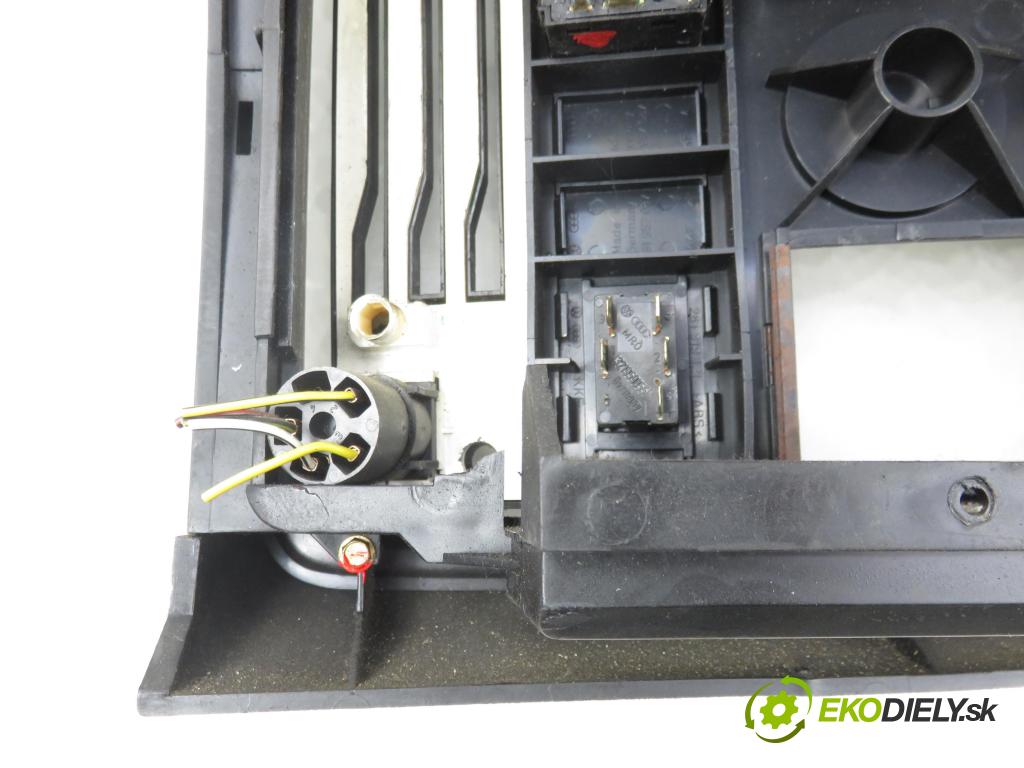 VW LT 40-55 I Platforma / podwozie (293-909) KABINA/PLATFORMA 1995 70,00 2.4 TD - ACL 2383,00 prístrojovka na ODKAZ 281919033CT ; 281919059M
