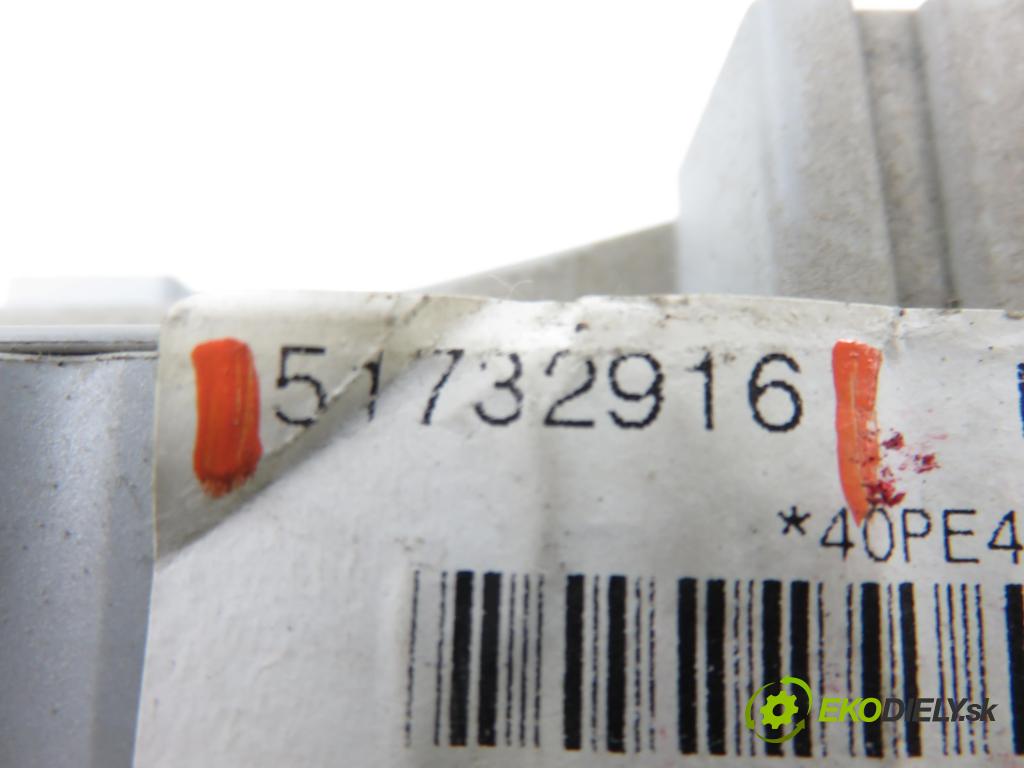 FIAT IDEA (350_) MINIVAN 2004 70,00 1.4 16V 95 - 843 A1.000 1368,00 Skrinka POJISTKY: 51732916