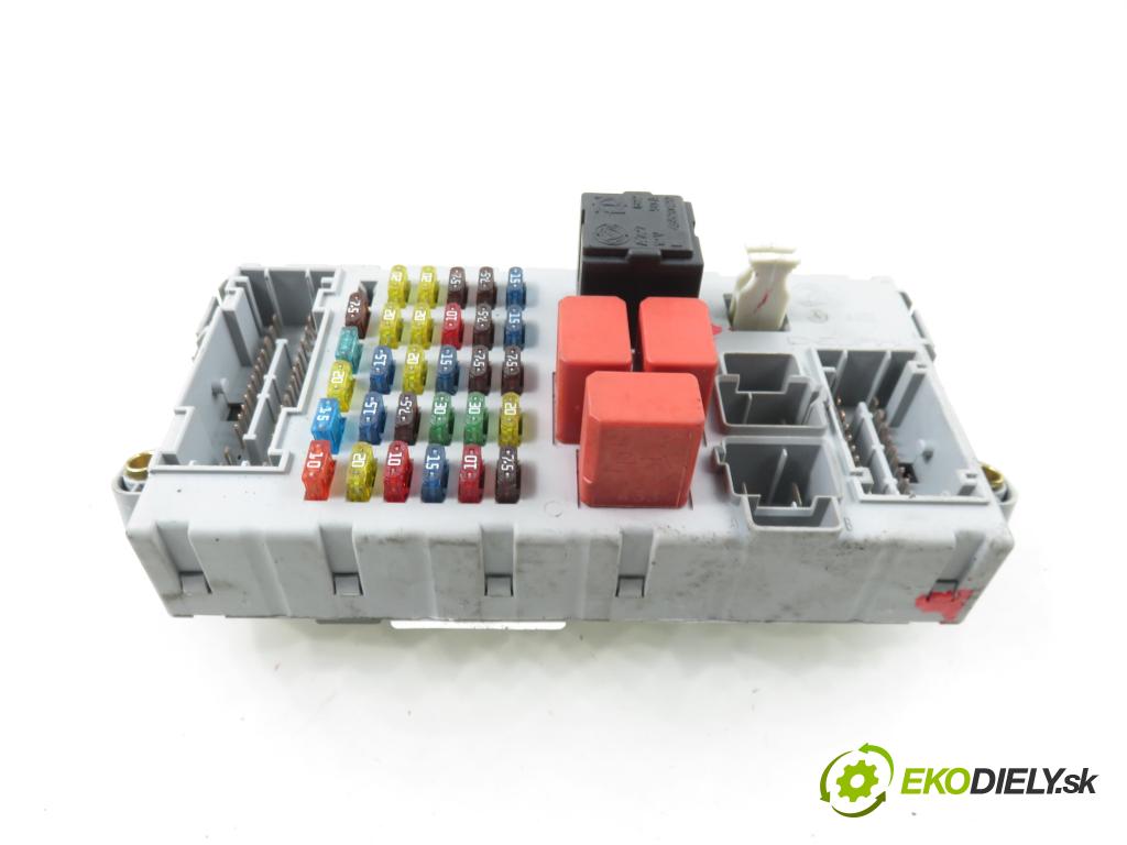 FIAT IDEA (350_) MINIVAN 2004 70,00 1.4 16V 95 - 843 A1.000 1368,00 Skrinka POJISTKY: 51732916