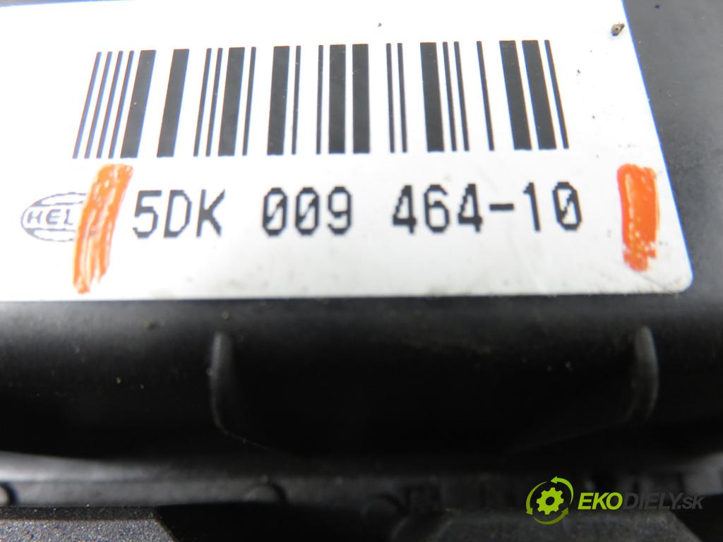OPEL ZAFIRA B (A05) MINIVAN 2006 74,00 1.9 CDTI 8V 101 - Z 19 DTL 1910,00 MODUL BSM 13242781 ; 5DK00946410